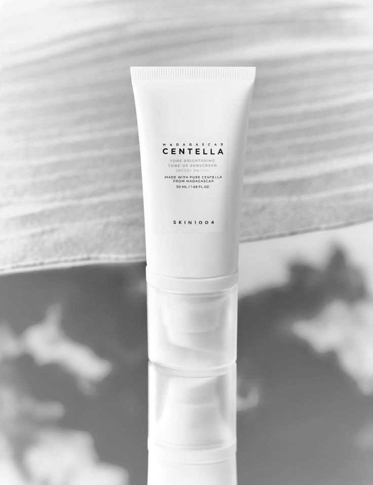 ضدآفتاب روشنکننده اسکین ۱۰۰۴ سنتلا ماداگاسکار SPF50+