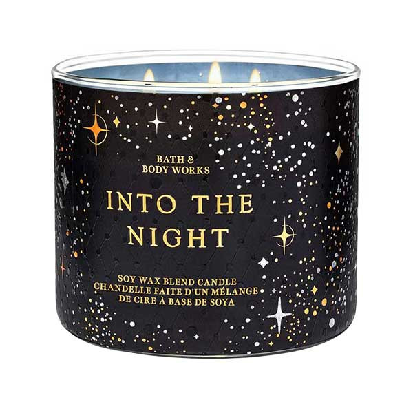 شمع لیوانی معطر بس اند بادی ورکز مدل سه فیتیله Into the night با رایحه تمشک سیاه زمان اتمام 45 ساعت